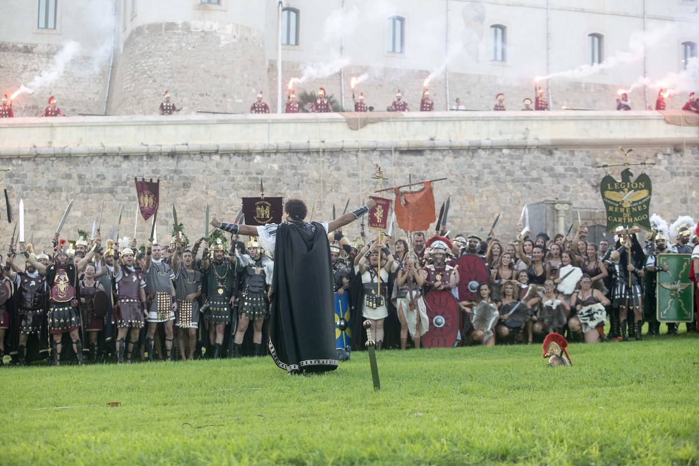 La Batalla entre carthagineses y romanos deleita a más de 5.000 personas, con una puesta en escena con más luchas cuerpo a cuerpo