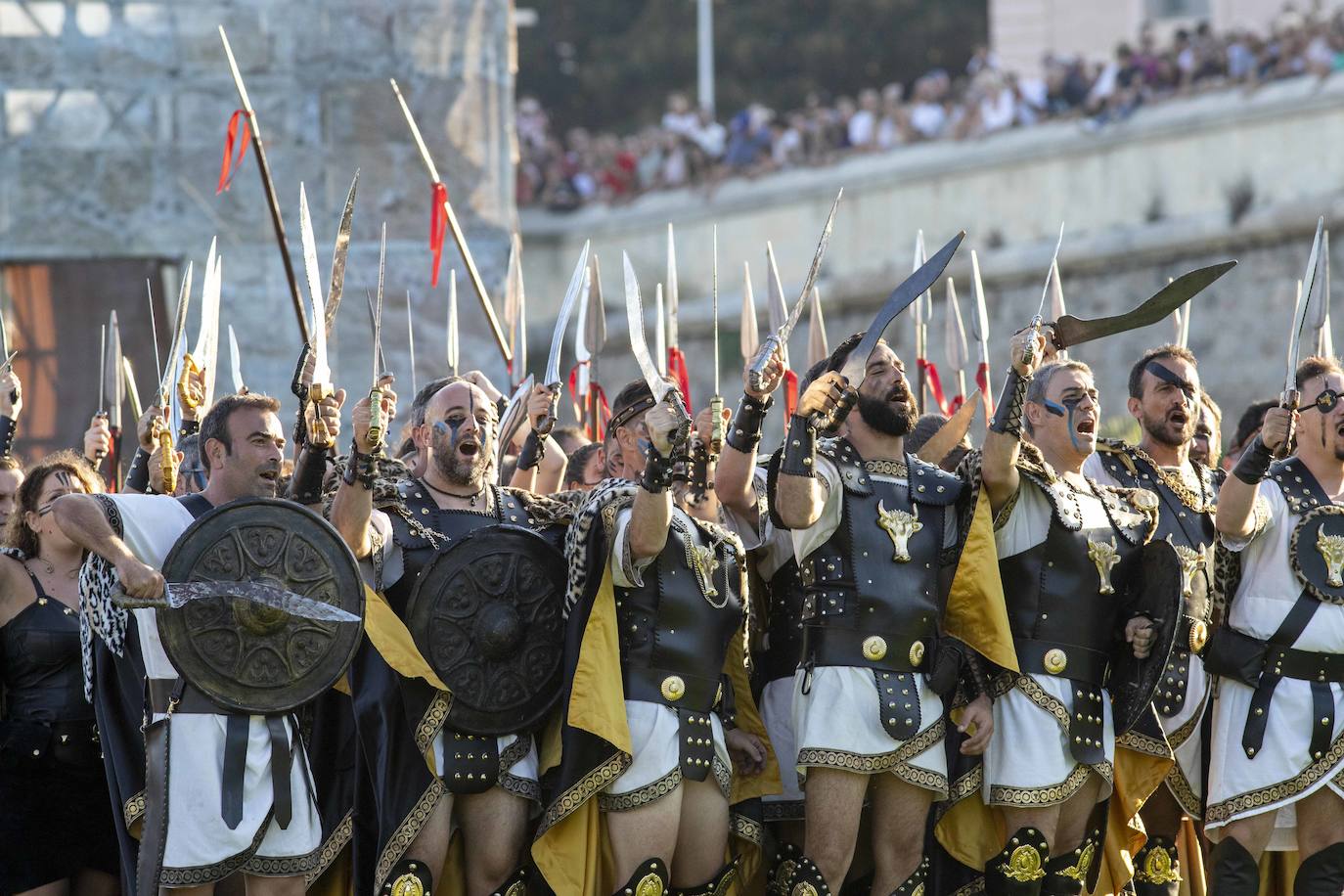 La Batalla entre carthagineses y romanos deleita a más de 5.000 personas, con una puesta en escena con más luchas cuerpo a cuerpo