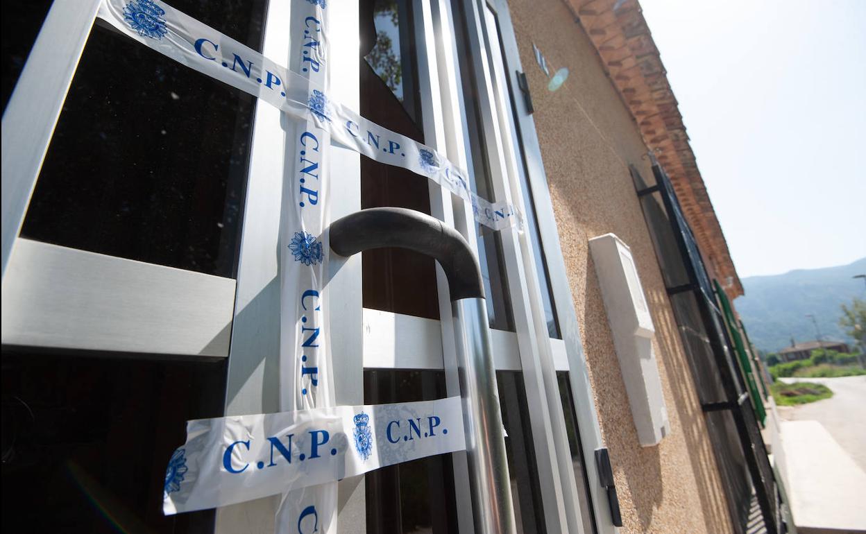 La vivienda en la que un joven de 28 años presuntamente mató a su padre, en Los Garres.