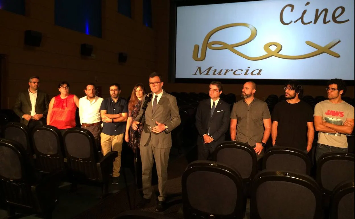 El alcalde de Murcia, José Ballesta, presentando la programación, este martes.