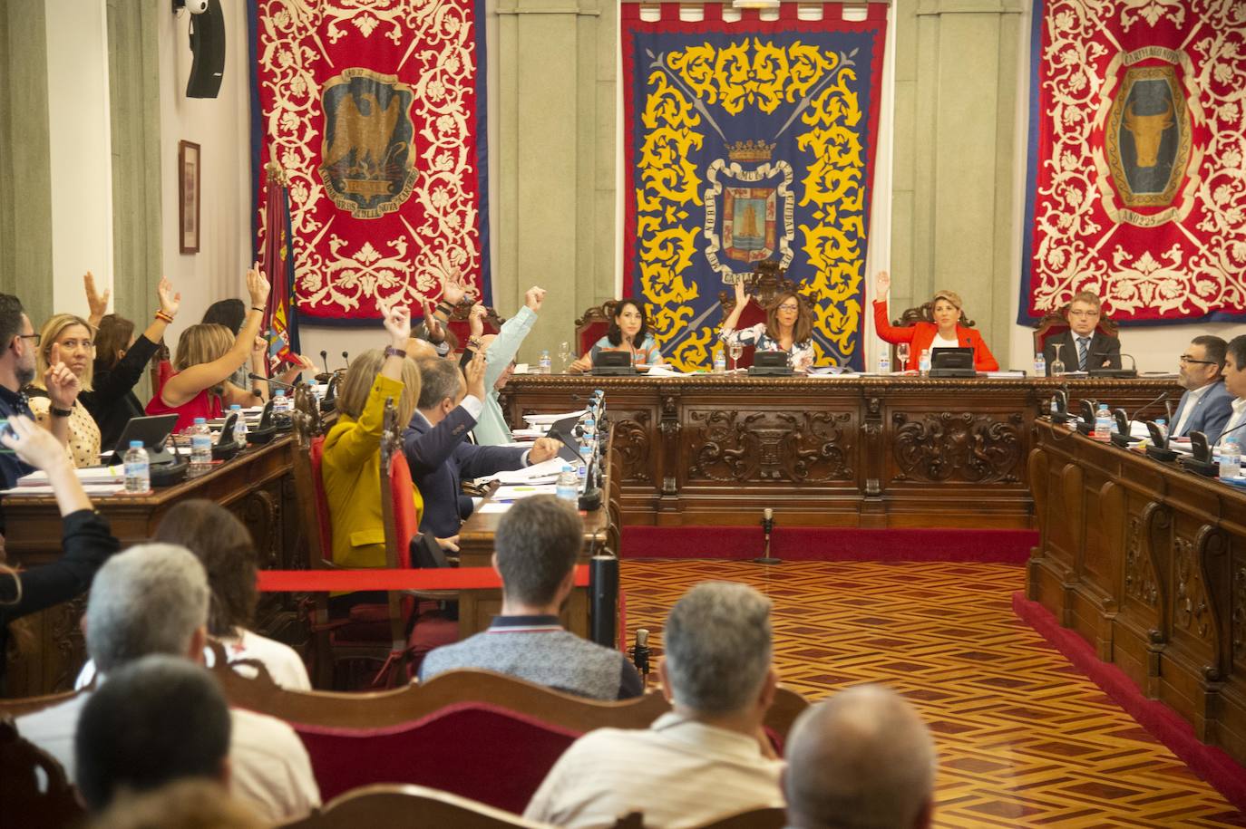 La Junta de Gobierno local ordinaria zanja la polémica por la asistencia de Ana Belén Castejón a una fiesta de cumpleaños en plena alerta amarilla por lluvias