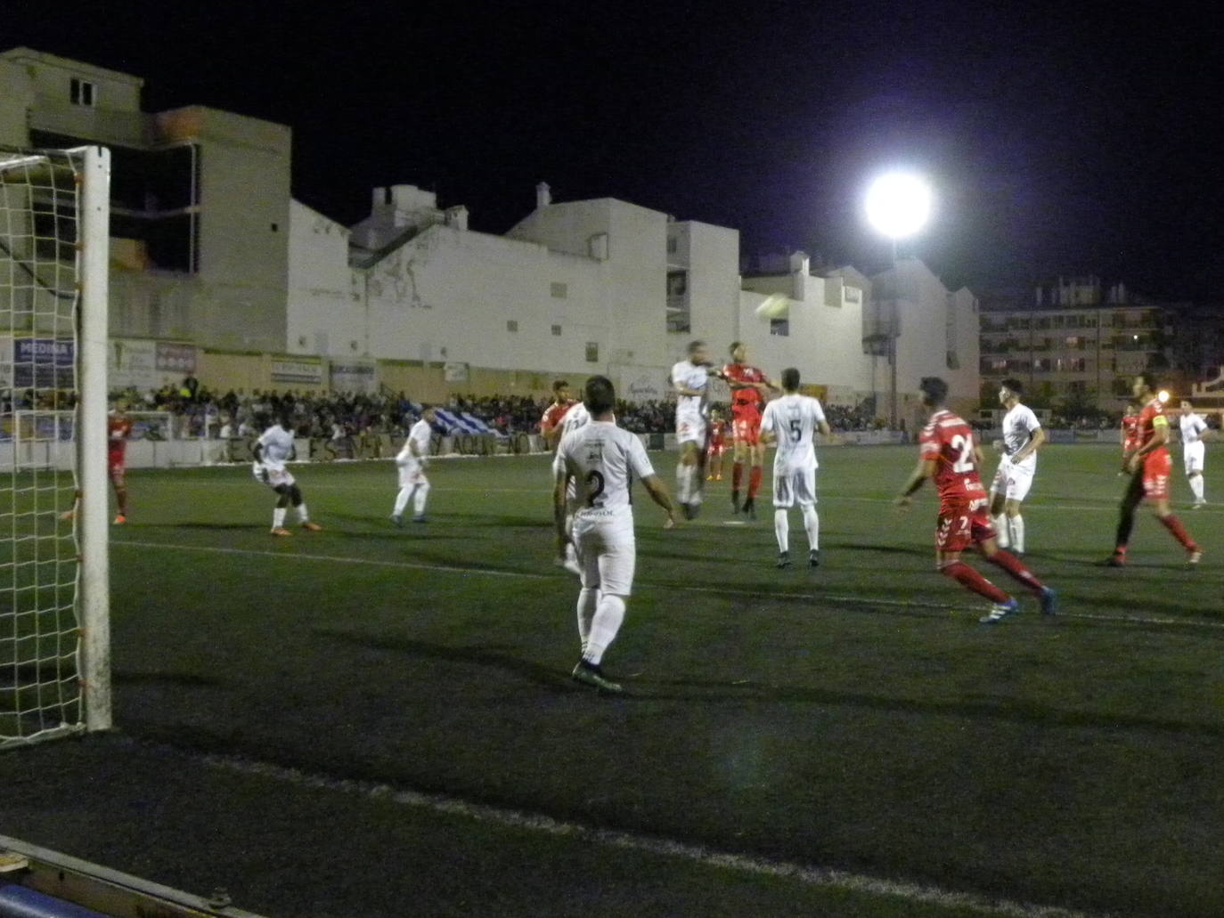 Los granas se llevan la primera parada de la Copa Federación tras vencer por 0-2 en Vélez-Málaga y se enfrentarán en la próxima ronda al Talavera