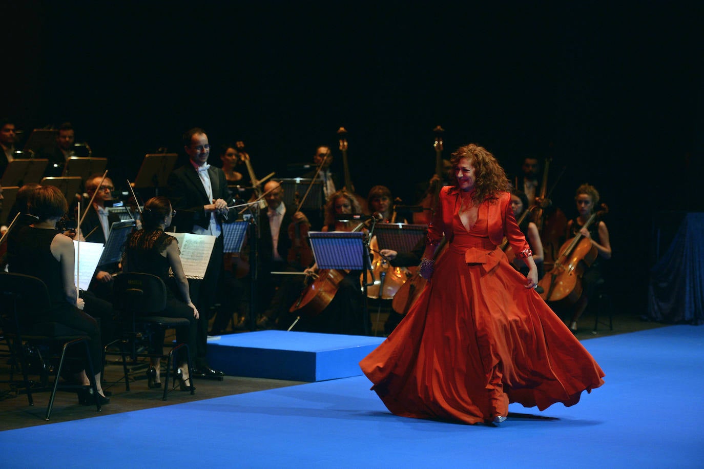 'La Verdad' otorga los premios 'Los Mejores' a la Academia General del Aire, Carmen Gil, Carlos Moreno y los festivales de teatro de San Javier y Molina de Segura por su dedicación y compromiso.