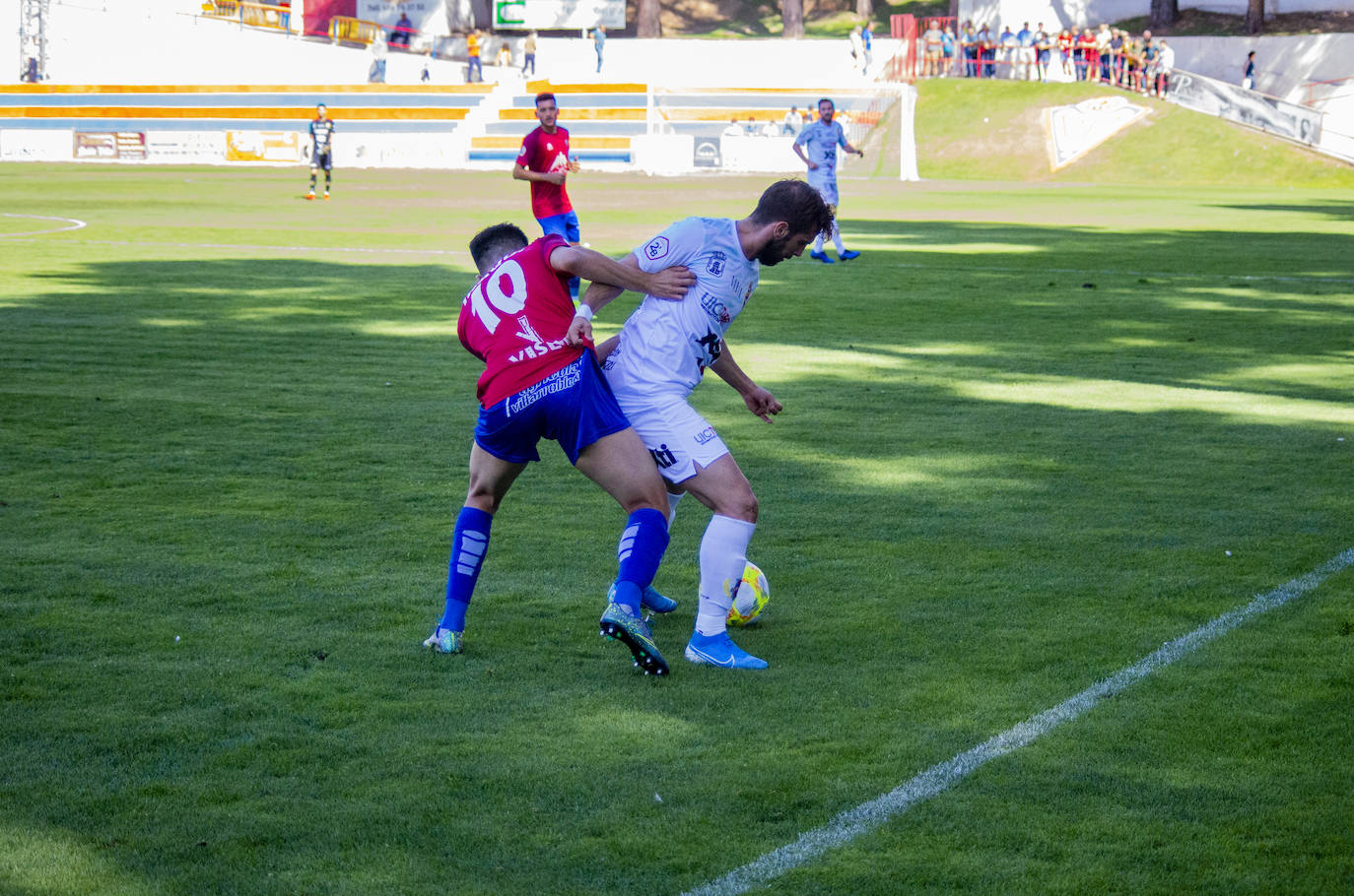 El Yeclano realiza un mal partido en Villarrobledo, pero empata y sigue en la zona tranquila