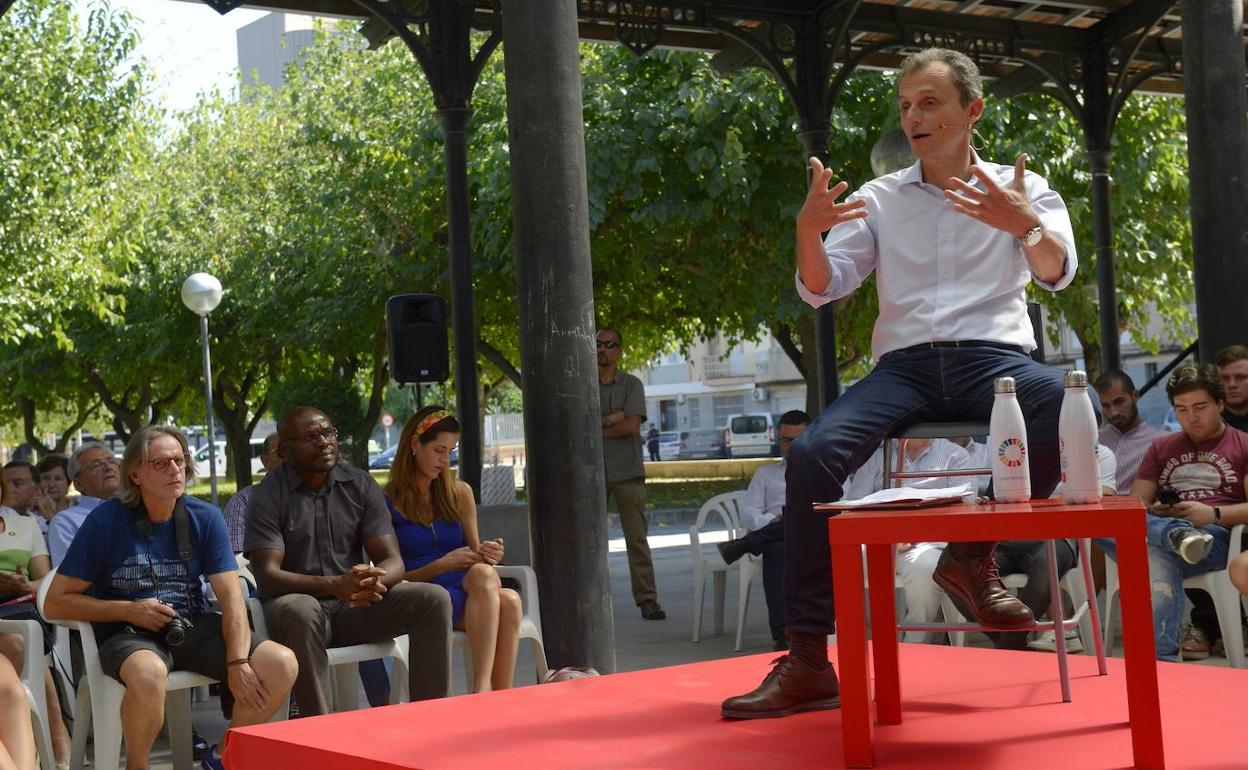 Pedro Duque, este domingo, durante el acto en Murcia. 