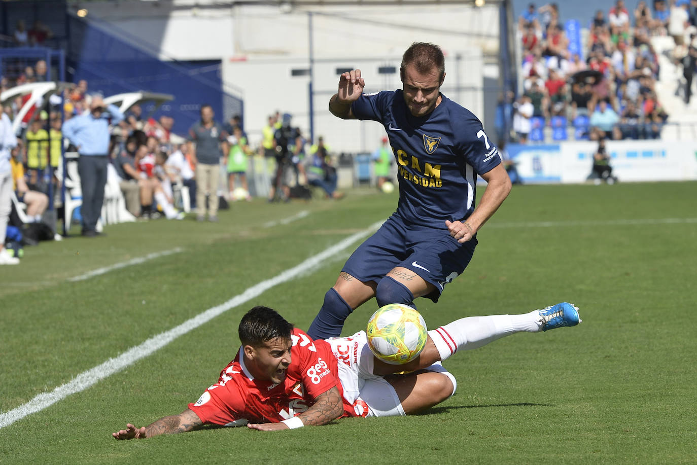 El Murcia fue el vencedor moral de un encuentro en el que el UCAM no dio la talla y en el que ambos equipos apenas generaron ocasiones de gol