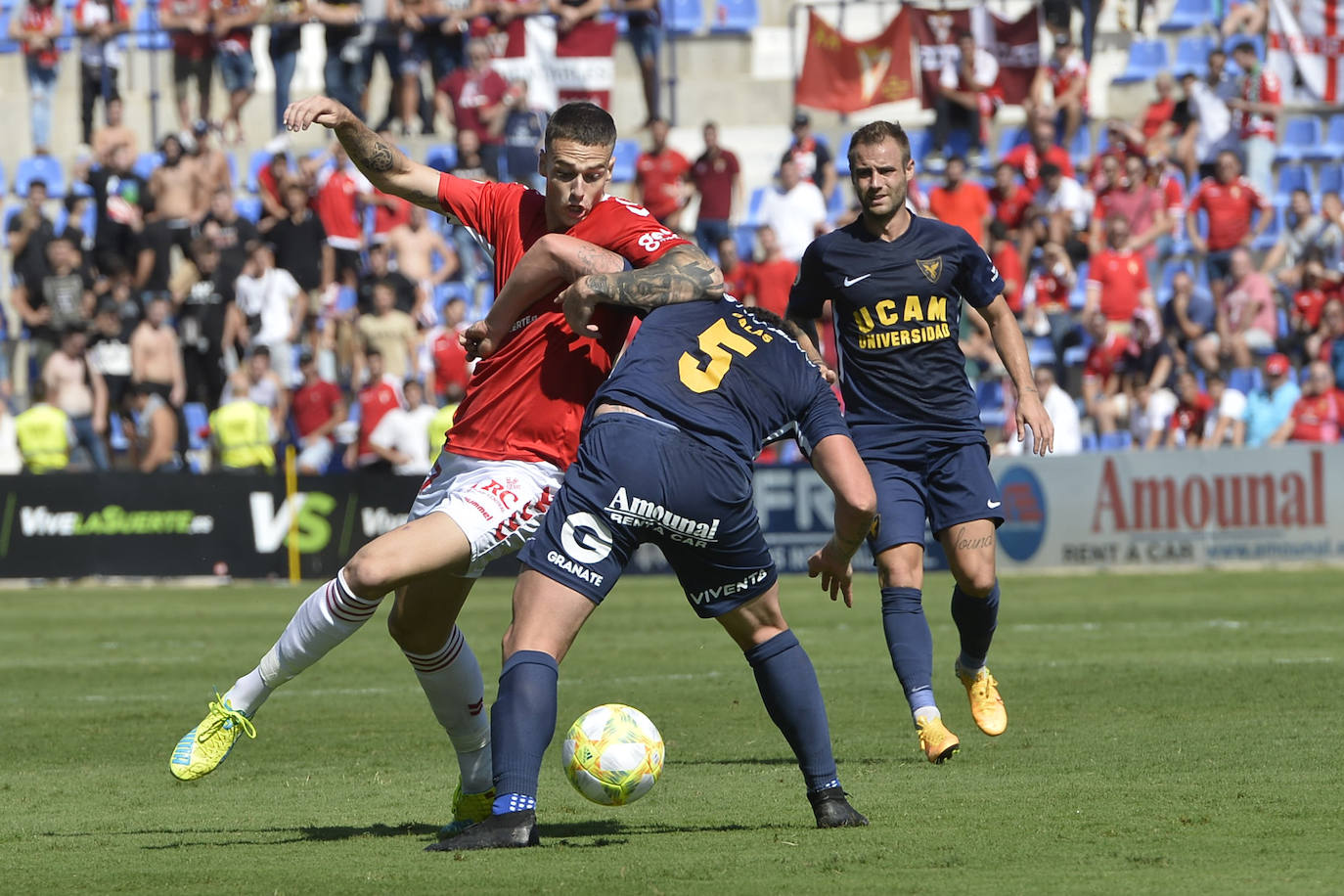 El Murcia fue el vencedor moral de un encuentro en el que el UCAM no dio la talla y en el que ambos equipos apenas generaron ocasiones de gol