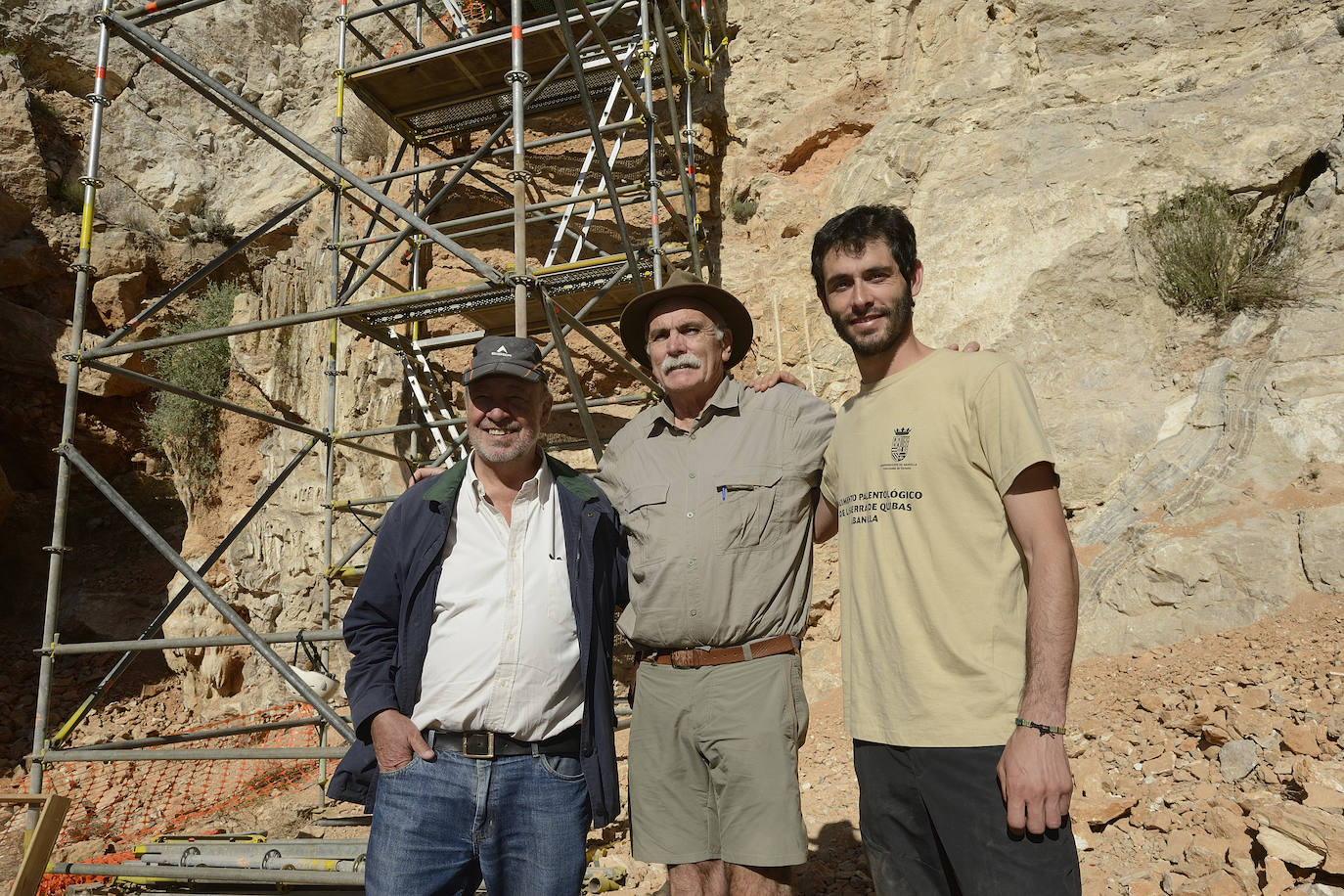 El yacimiento paleontológico de Abanilla suma esta campaña un centenar de nuevos registros de grandes mamíferos, y otros tantos de roedores, anfibios, aves y reptiles de hace un millón de años