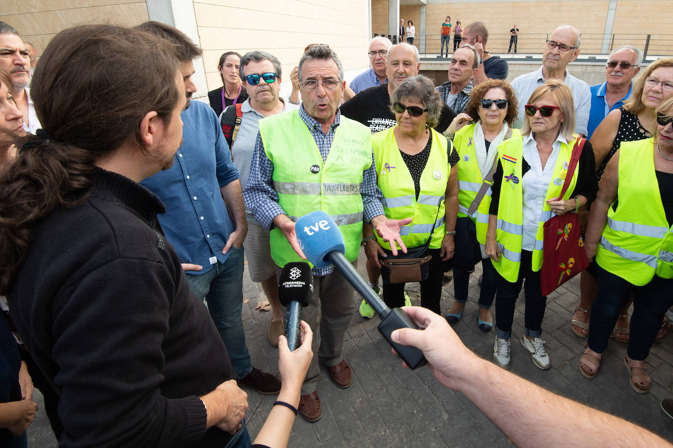 El líder de Unidas Podemos comprueba en Murcia el músculo de su formación en un acto en que no hubo mención a la marcha de Urralburu