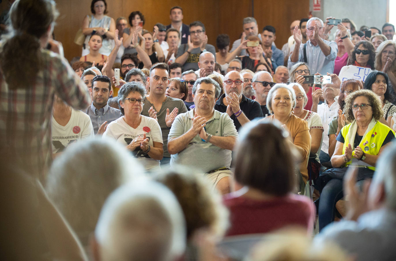 El líder de Unidas Podemos comprueba en Murcia el músculo de su formación en un acto en que no hubo mención a la marcha de Urralburu