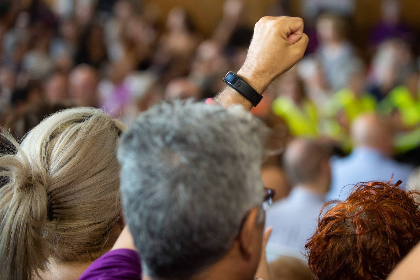 El líder de Unidas Podemos comprueba en Murcia el músculo de su formación en un acto en que no hubo mención a la marcha de Urralburu