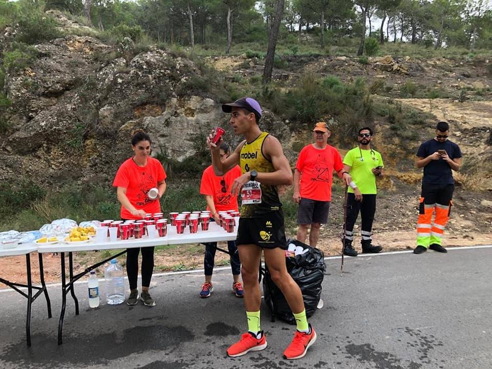 El atleta del Mobel Automenor Running Team Iván Hernández se lleva la prueba de 12 kilómetros con un tiempo de 46:10 minutos, por los 1:02:37 para la ganadora femenina, Sabina María Rico