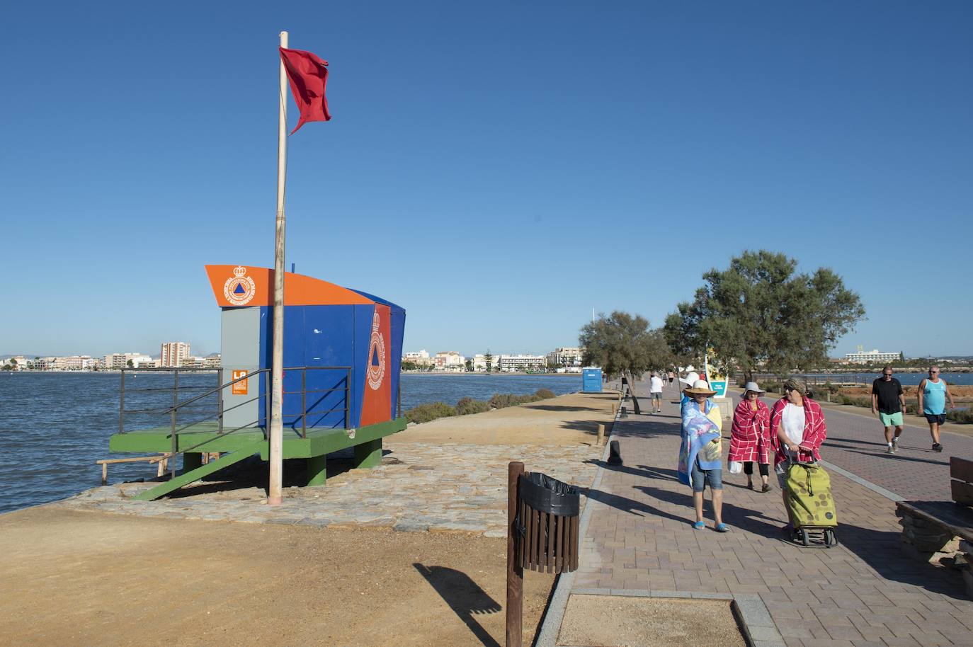 El portavoz del PP en la Asamblea Regional, Joaquín Segado, que consideró «injusto» responsabilizar al Gobierno regional de esta situación ya que son muchas las instituciones, dijo, que no han cumplido «estrictamente con su obligación»