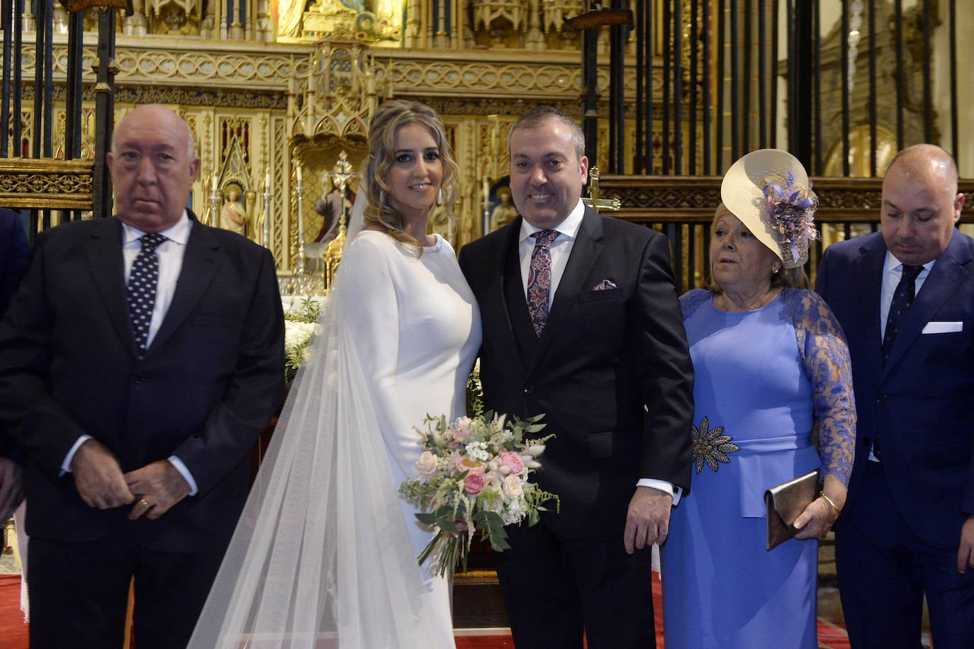 Unos 400 invitados, entre ellos numerosos rostros conocidos de la vida política, económica y social de la Región, asiten al enlace del presidente de Grupo Sureste, Raúl Colucho, y su ya esposa, Beatriz Marín Soto