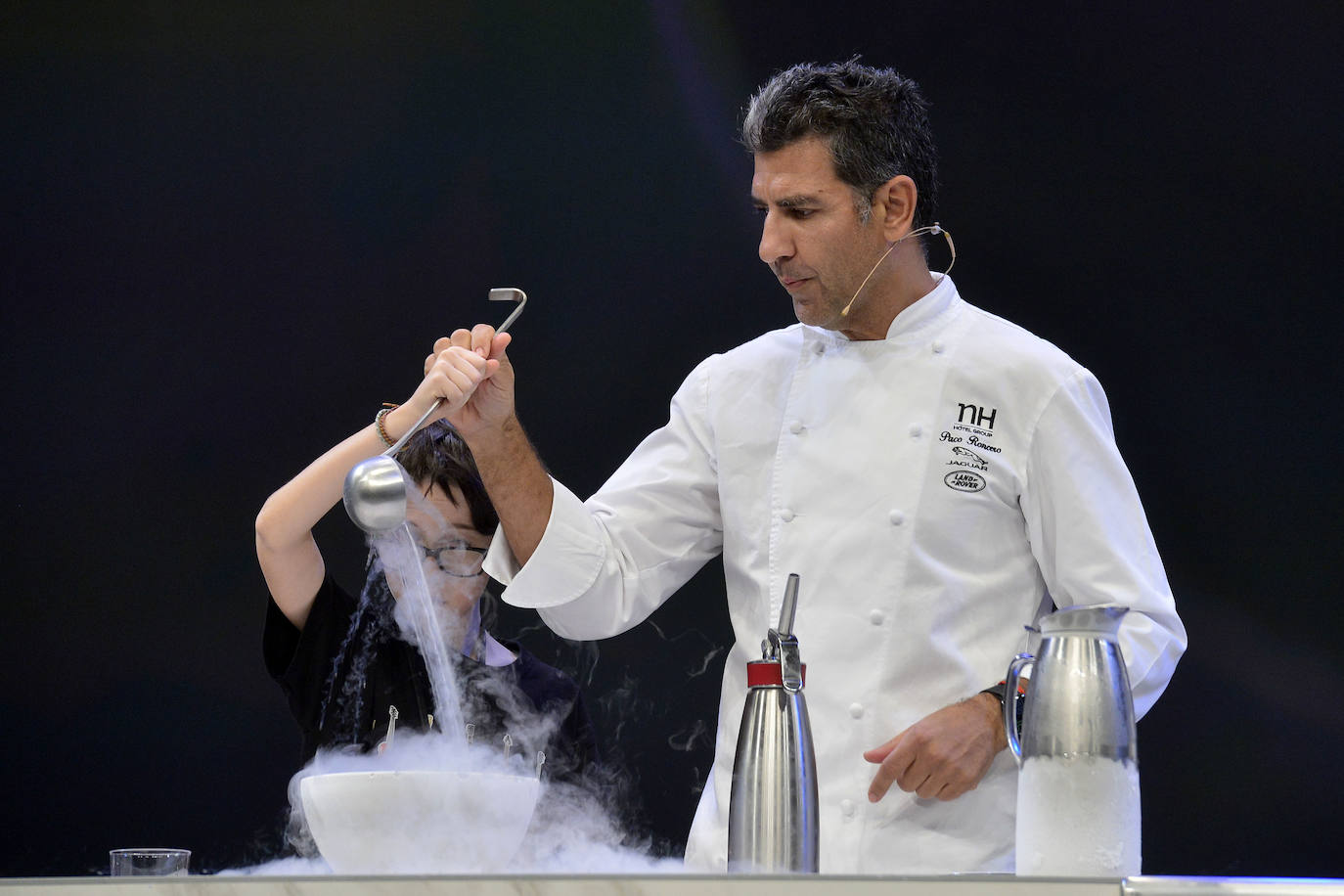 El chef Paco Roncero, este lunes, en la gala solidaria GastroTea