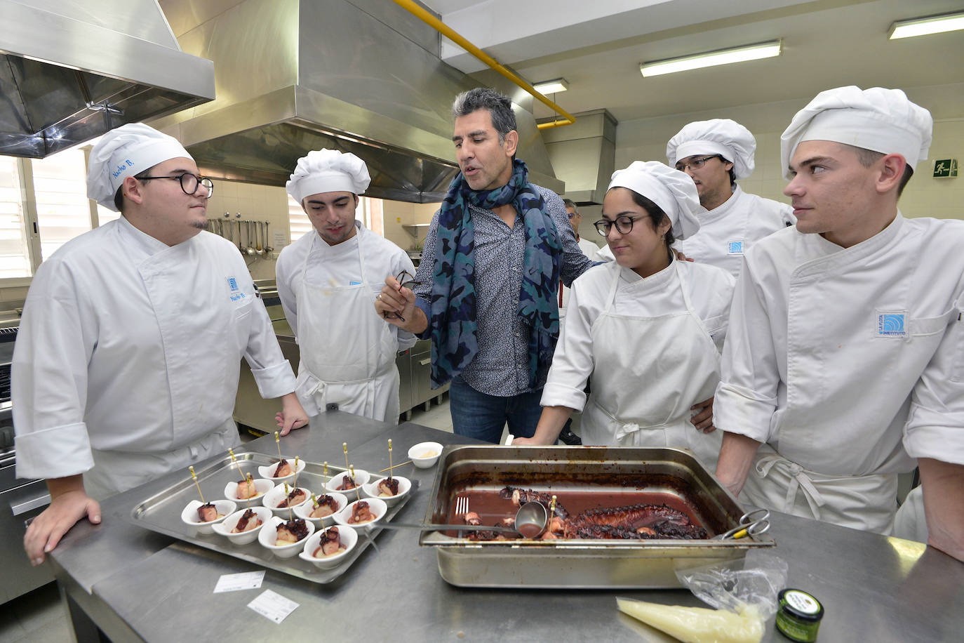 El chef Paco Roncero, este lunes, en la gala solidaria GastroTea