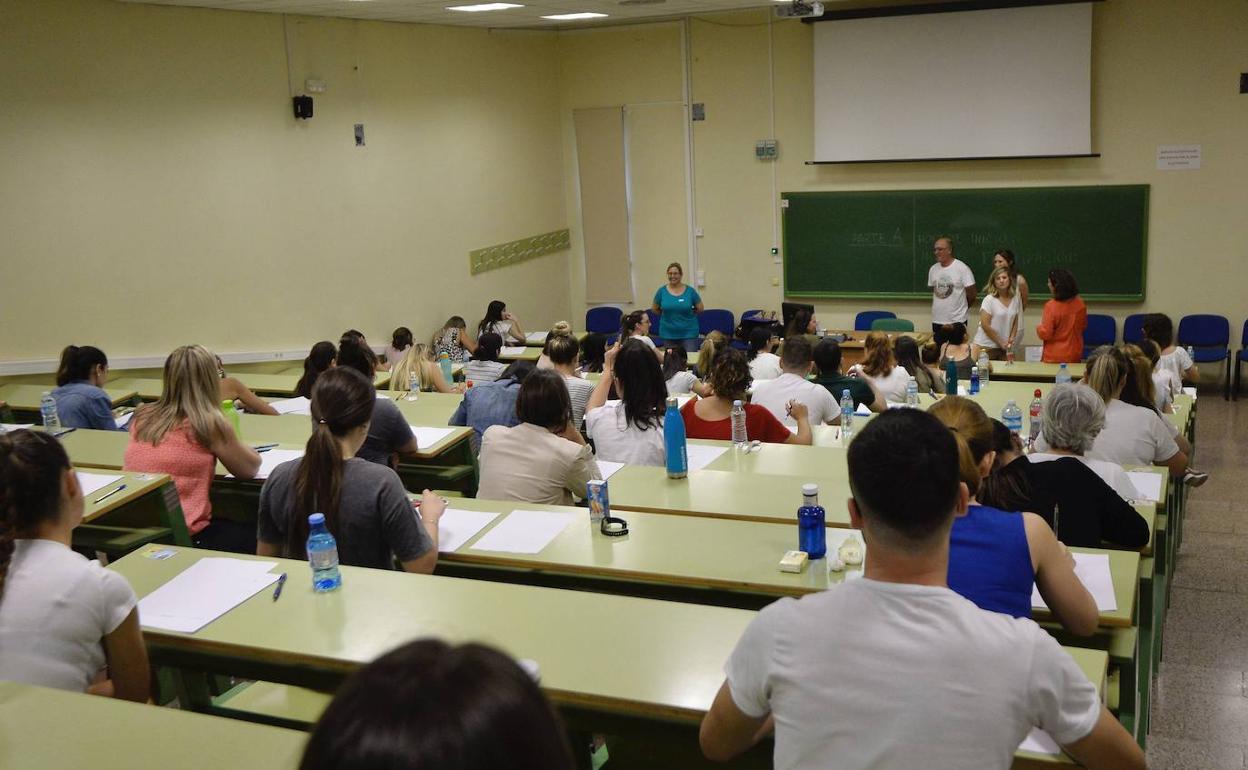 Opositores a maestro en las últimas pruebas de junio. 