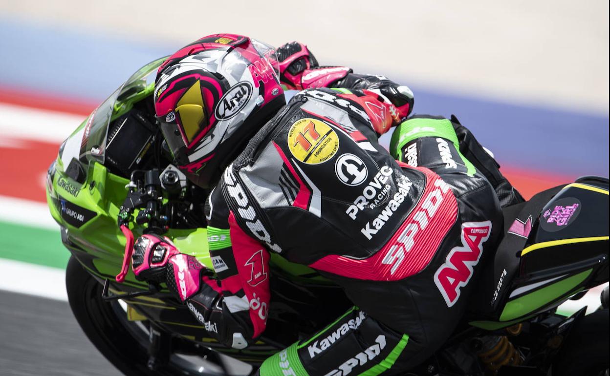 Ana Carrasco, compitiendo en una carrera, en una foto de archivo.