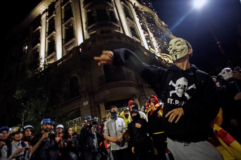 Fotos: La violencia vuelve a las calles de Barcelona