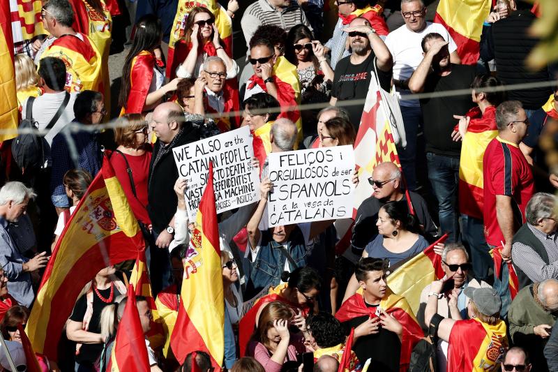 Fotos: Masiva marcha en Barcelona por la unidad de España