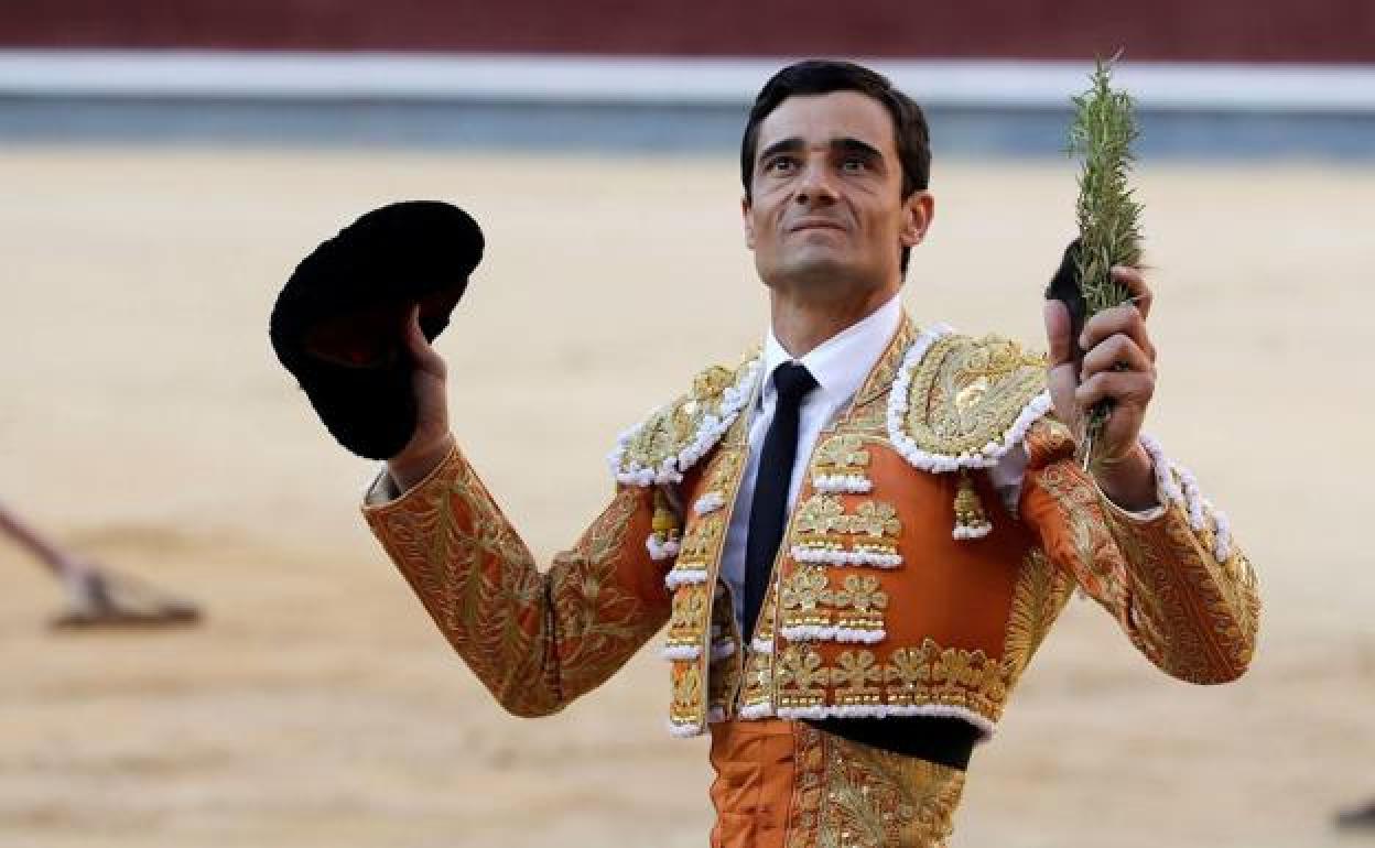 Paco Ureña, al finalizar su última corrida de la temporada en Las Ventas.