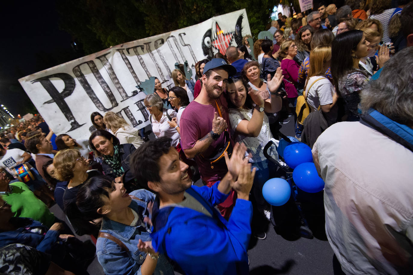 Unas 55.000 personas claman contra la contaminación y reclaman soluciones para «salvar» la laguna.