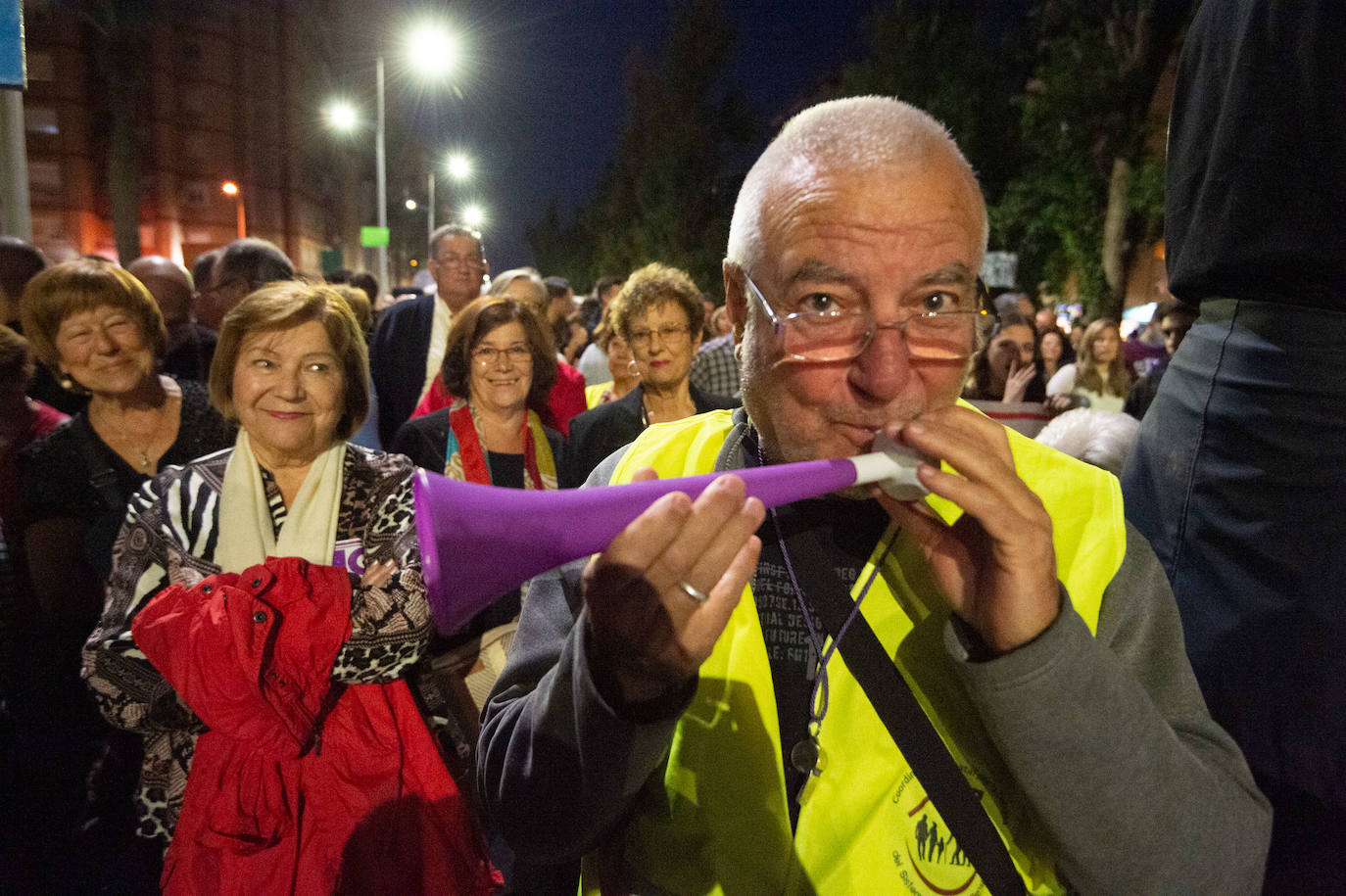 Unas 55.000 personas claman contra la contaminación y reclaman soluciones para «salvar» la laguna.