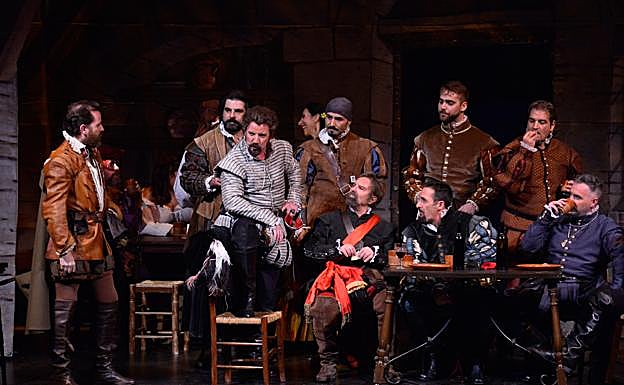 Representación de 'Don Juan Tenorio', a cargo de la compañía Cecilio Pineda, en el Teatro Romea de Murcia. 