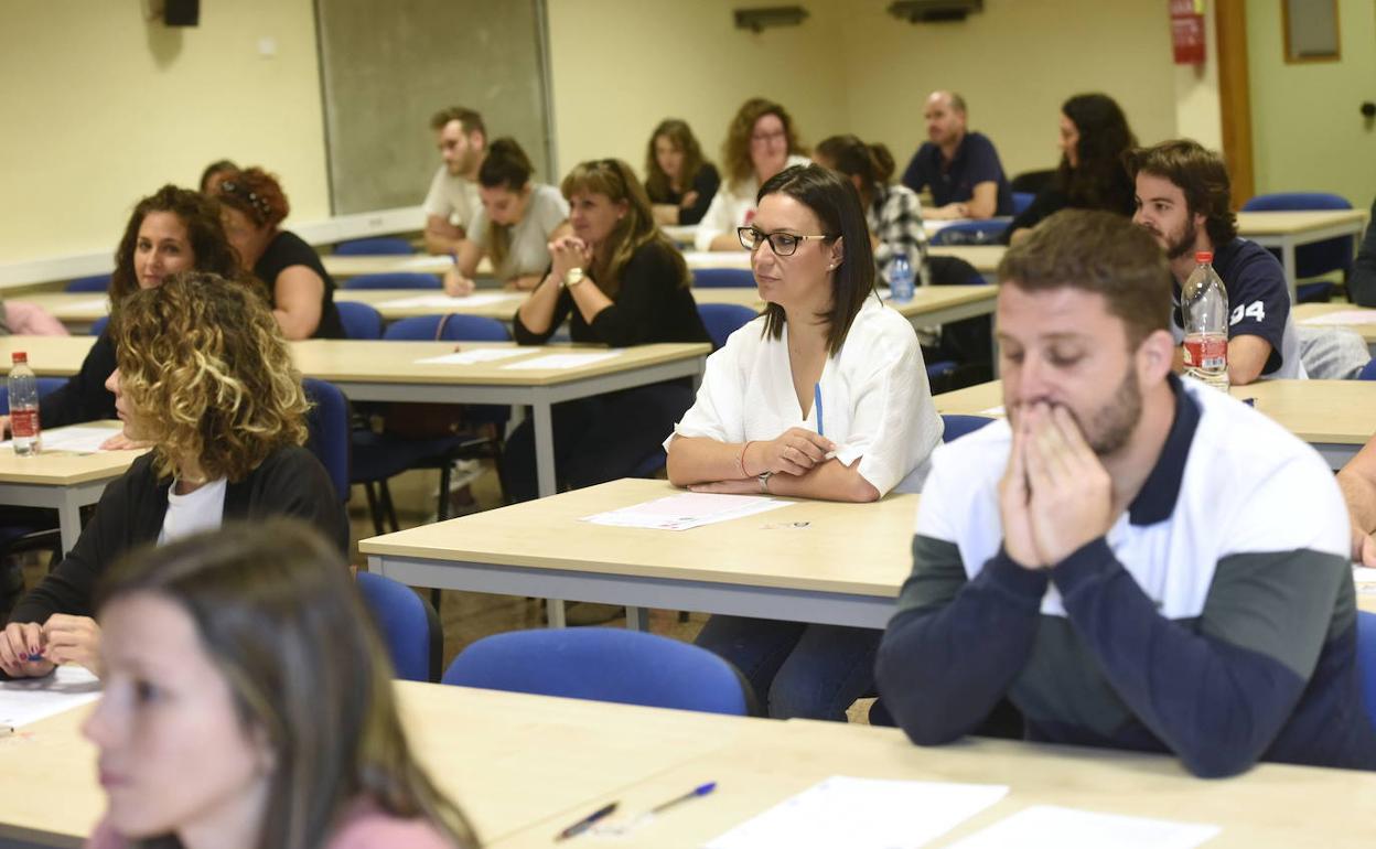 Opositores se examinan durante una convocatoria anterior del SMS.