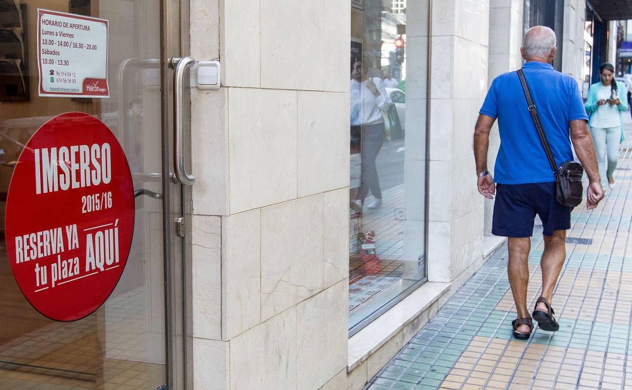 Imagen de archivo de una agencia de viajes.