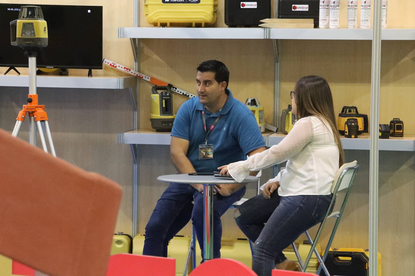 El presidente López Miras y el alcalde destacan la importancia de un sector que en la Región cuenta con 1.500 granjas.