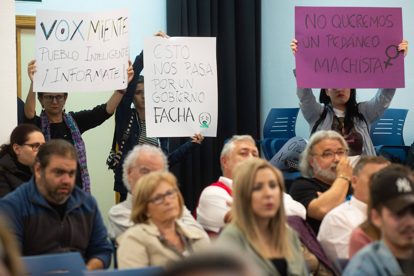 Vox logra cuatro pedanías pese a las críticas de PSOE y Unidas Podemos.