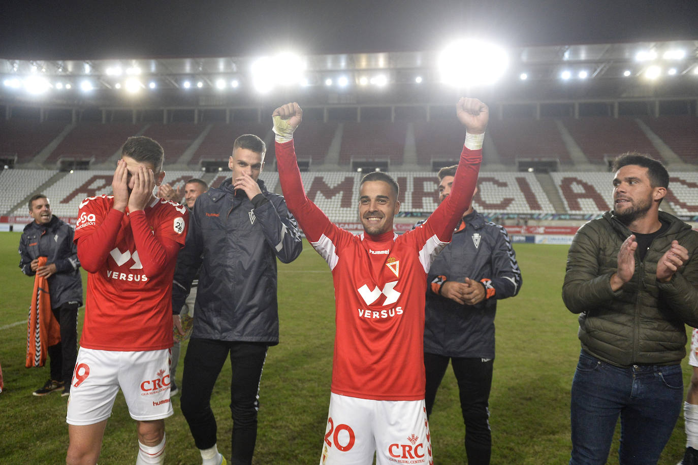 El técnico grana consigue meter al Real Murcia en la Copa del Rey tras superar tres rondas y logra uno de los objetivos marcados por la directiva esta temporada