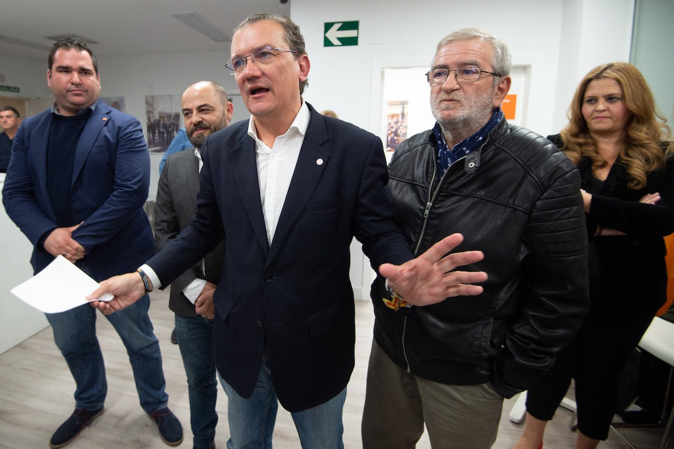 La formación de Albert Rivera se deja sus dos diputados y no consigue representación. 