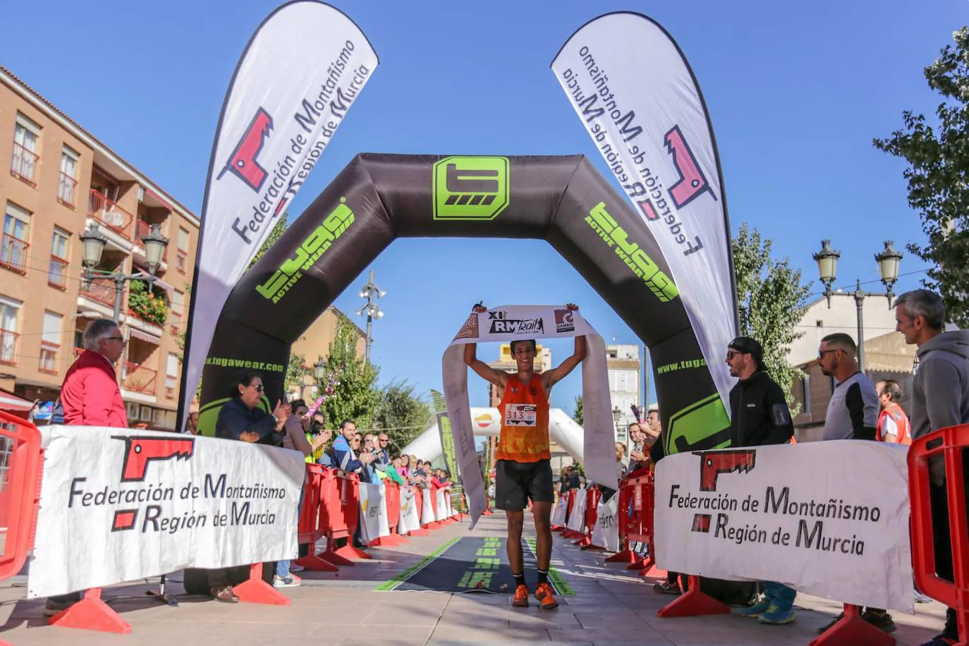 La cartagenera Isabel Pelegrín y el unionense Cisco Díaz Pozo ganan la XI Roller Masters, con 400 corredores por la Sierra Minera y el parque de Calblanque.