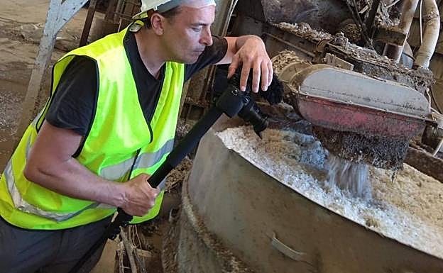 Proceso de reciclado de plástico procedente de la agricultura. 