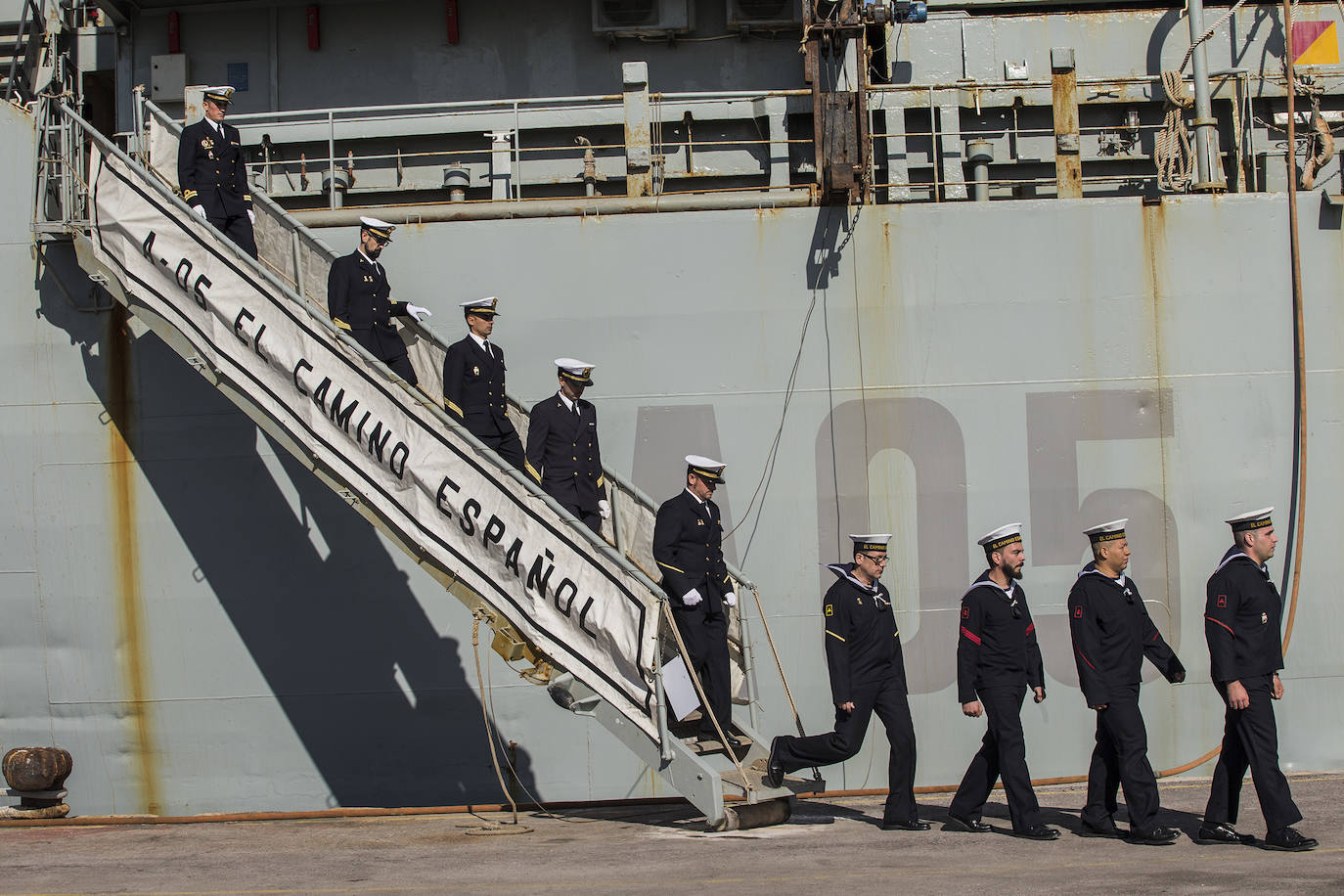 La Armada da de baja el principal buque de transporte del Ejército de Tierra por las dificultades para modernizarlo.