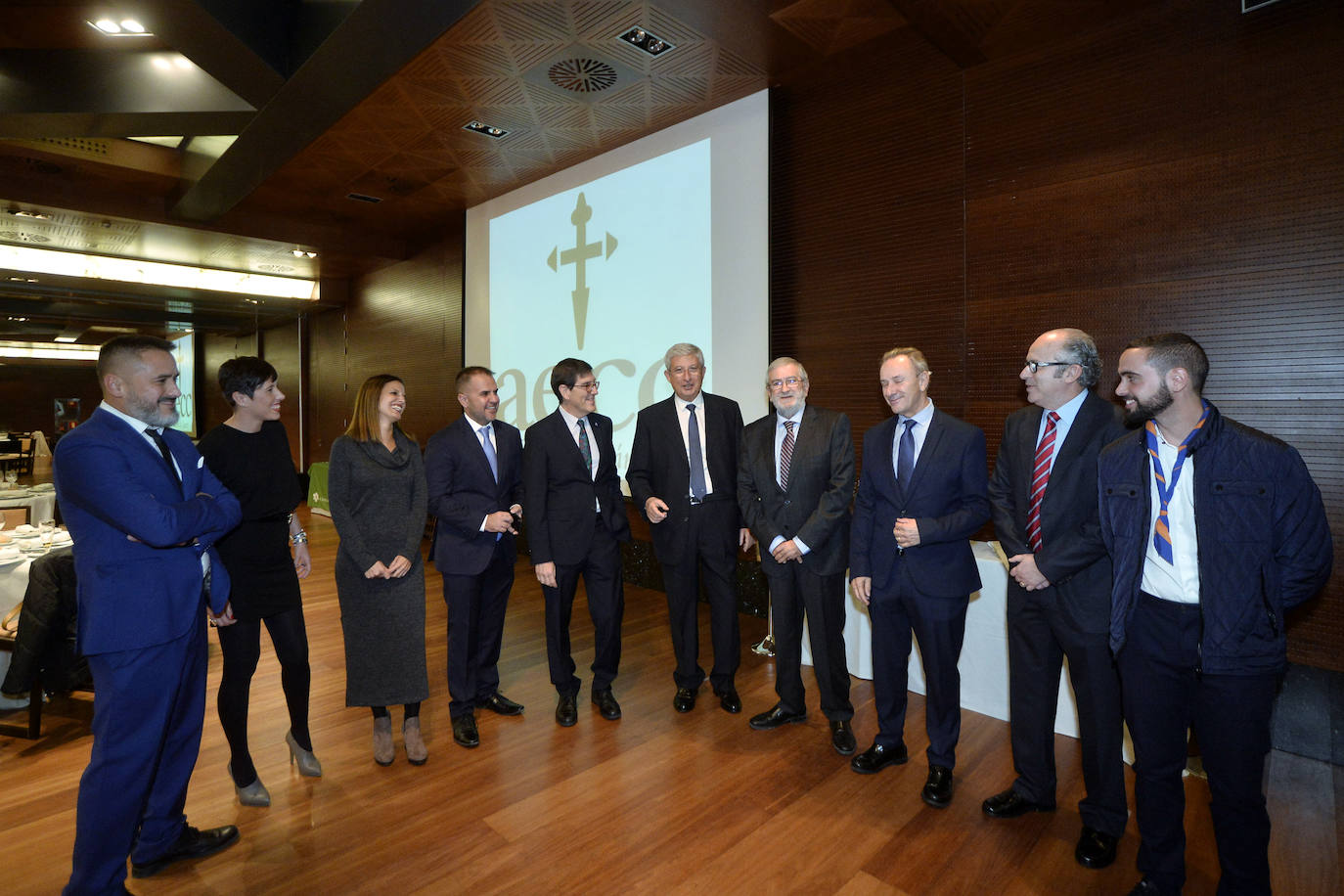 La delegación en la Región de Murcia de la Asociación Española Contra el Cáncer (AECC) celebró su cena benéfica, en la que hizo entrega de sus premios.