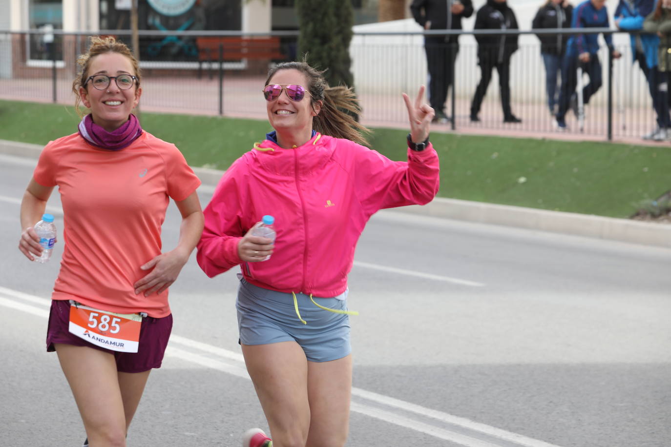 El atleta marroquí, del Unión Guadalajara, se lleva la 'media' de la Ciudad del Sol; Wafiya Benali, del CA Nogalte, triunfó en la prueba femenina