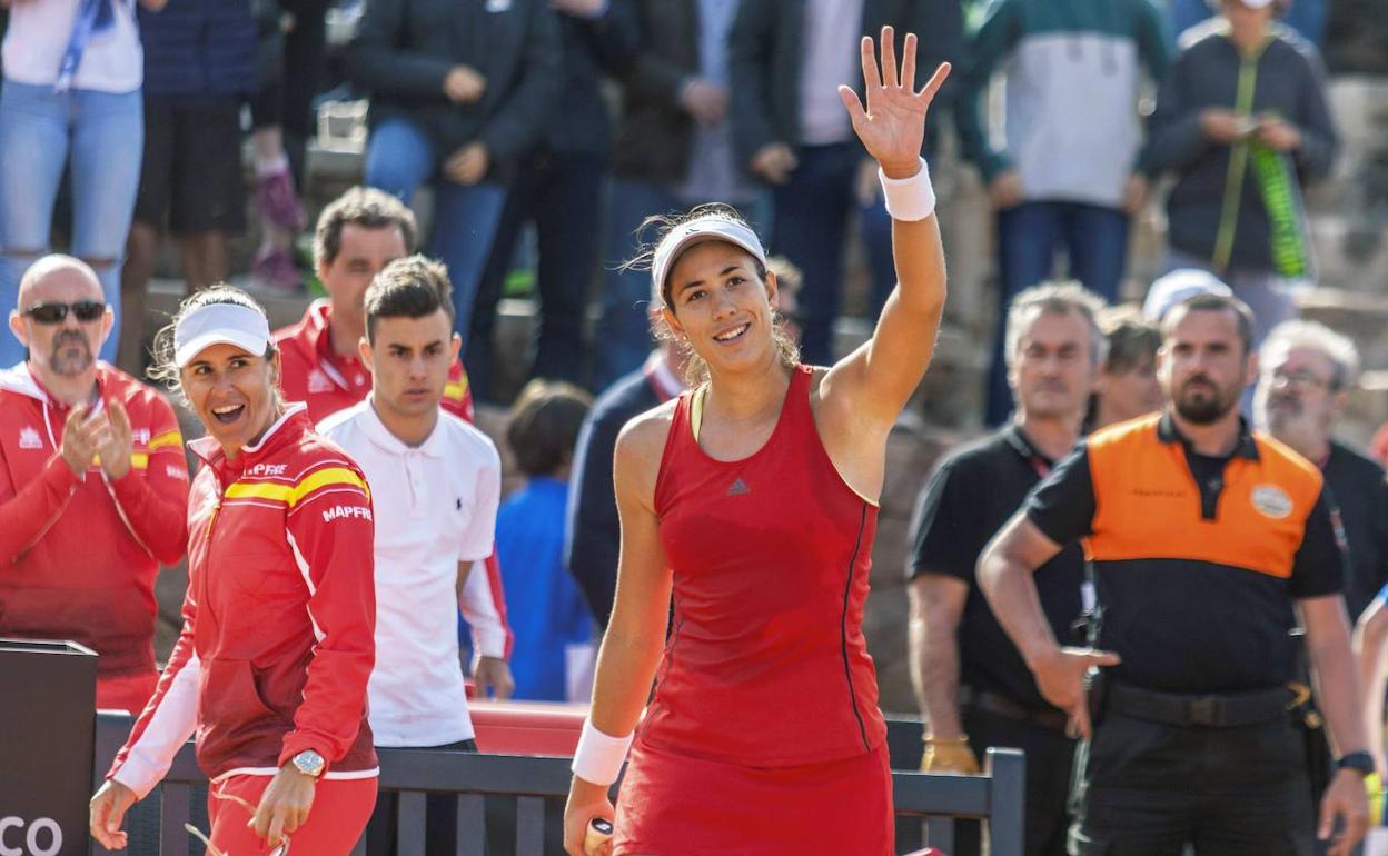 Garbiñe Muguruza tras ganar un partido en la eliminatoria ante Paraguay, en abril del año pasado en La Manga Club.