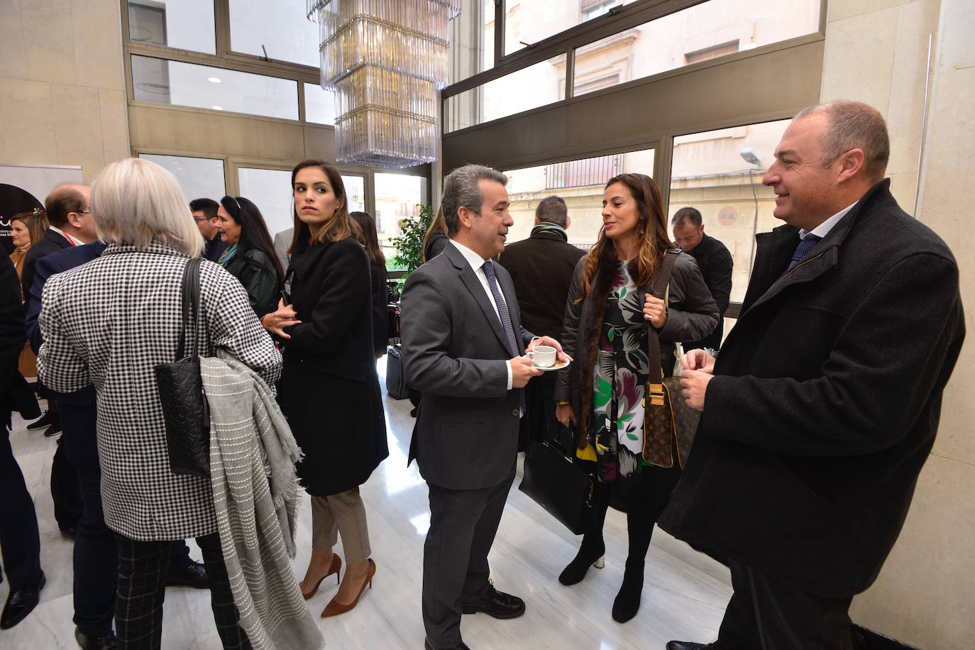 Expertos y directivos destacan en un foro de LA VERDAD las iniciativas puestas en marcha para a cumplir los 17 objetivos que marca la ONU antes de 2030.