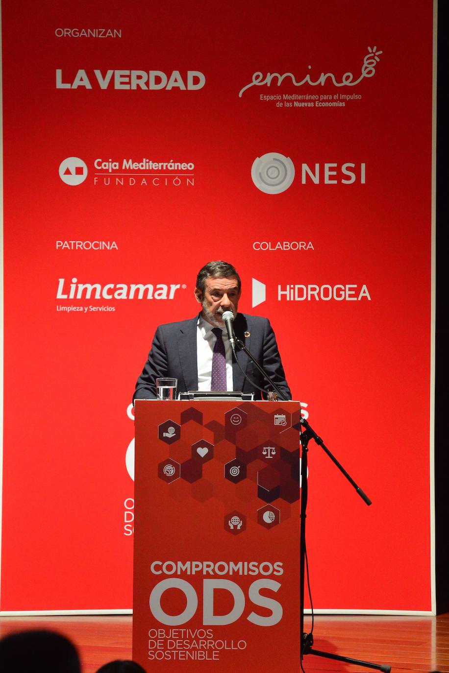 Expertos y directivos destacan en un foro de LA VERDAD las iniciativas puestas en marcha para a cumplir los 17 objetivos que marca la ONU antes de 2030.