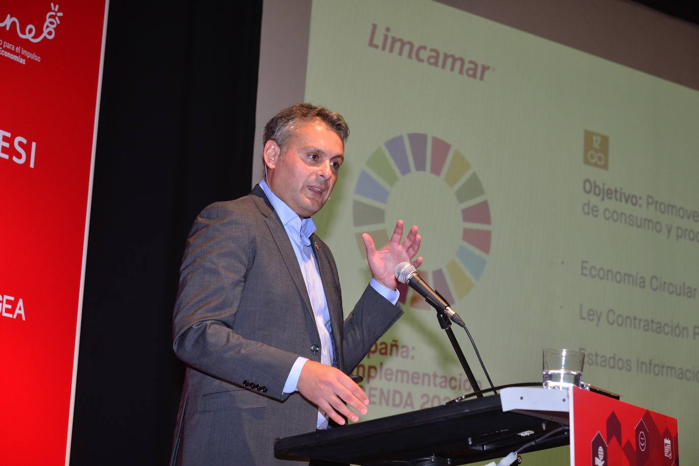 Expertos y directivos destacan en un foro de LA VERDAD las iniciativas puestas en marcha para a cumplir los 17 objetivos que marca la ONU antes de 2030.