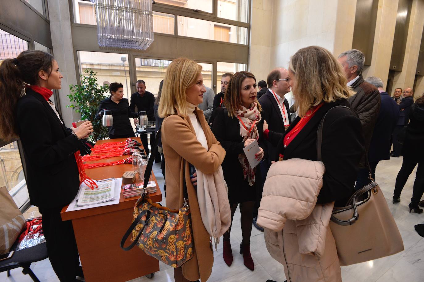 Expertos y directivos destacan en un foro de LA VERDAD las iniciativas puestas en marcha para a cumplir los 17 objetivos que marca la ONU antes de 2030.