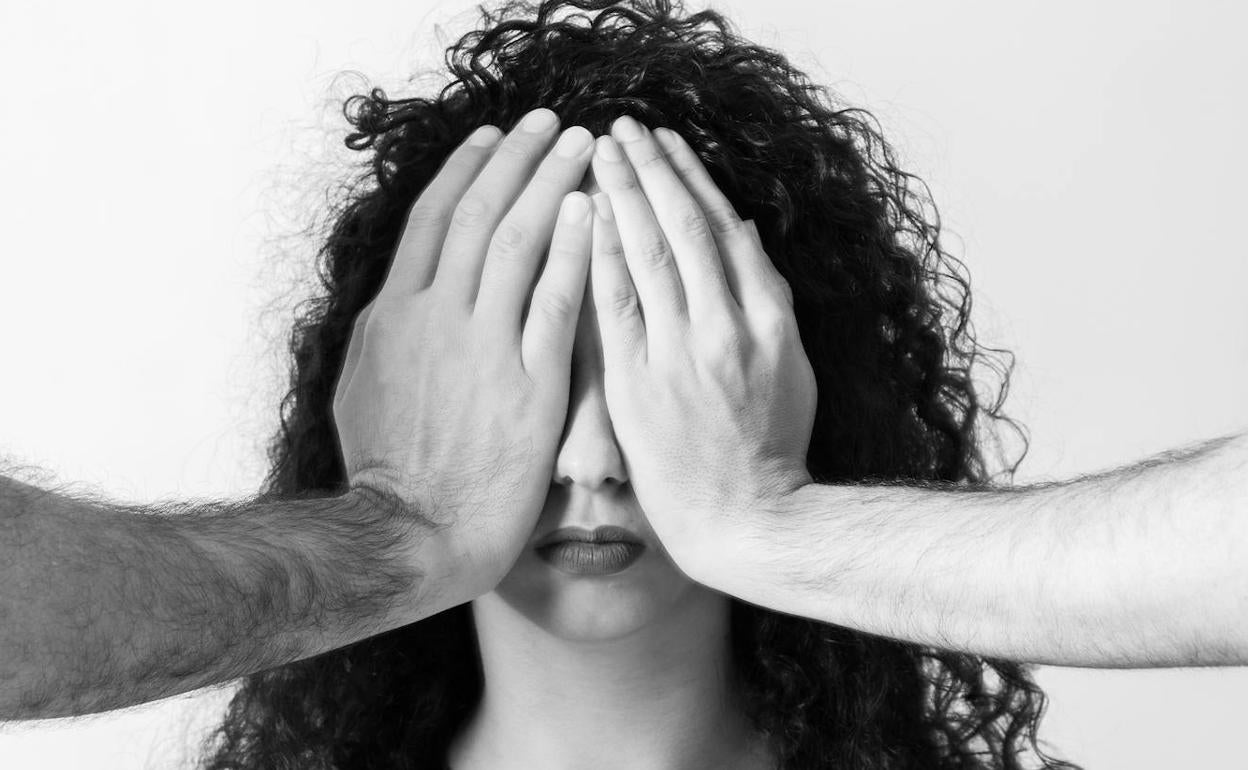 Amor Cánovas, bailaora de 'El camino paralelo', en una imagen de promoción de la obra. 