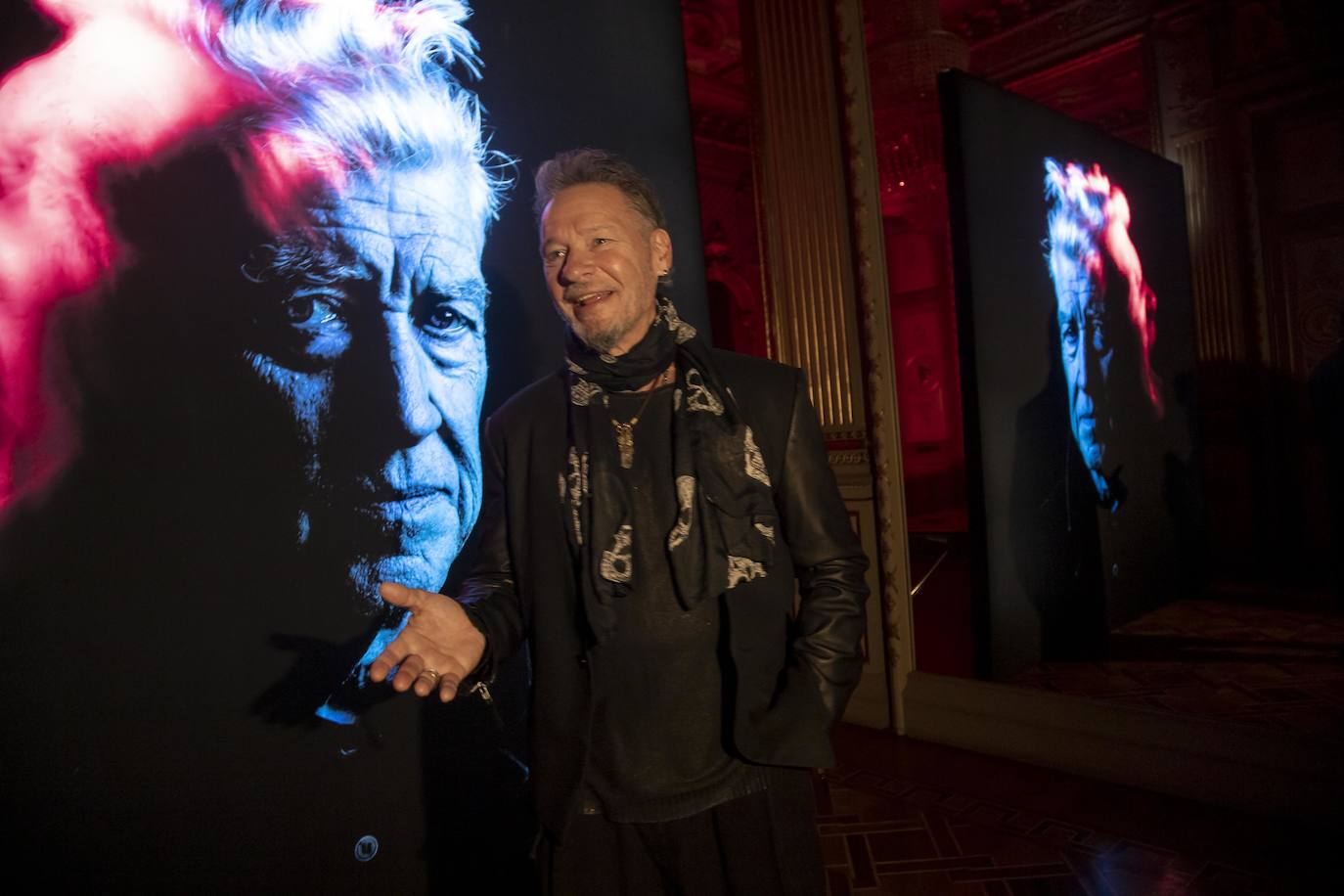 El Festival Internacional de Cine de Cartagena (FICC) inauguró, con motivo de su 48 edición, la exposición 'Psychogenic Fugue', un trabajo del estadounidense Sandro Miller que une a los actores y directores John Malkovich y David Lynch.