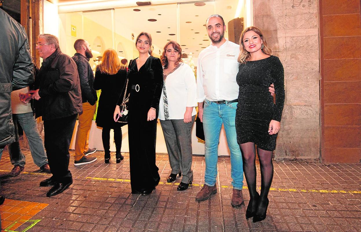 Eva Quiñonero, Loli Morales, Joaquín Gallego y Esther Castillo. 