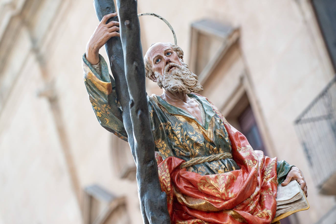 La talla regresa a su parroquia tras pasar casi 12 meses en manos de los restauradores. 