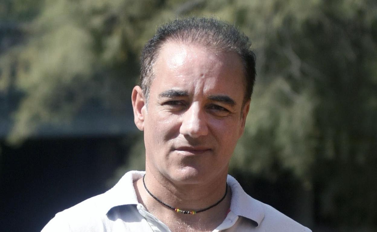 «Pensé que me golpeaban con un palo; luego vi que era un machete»