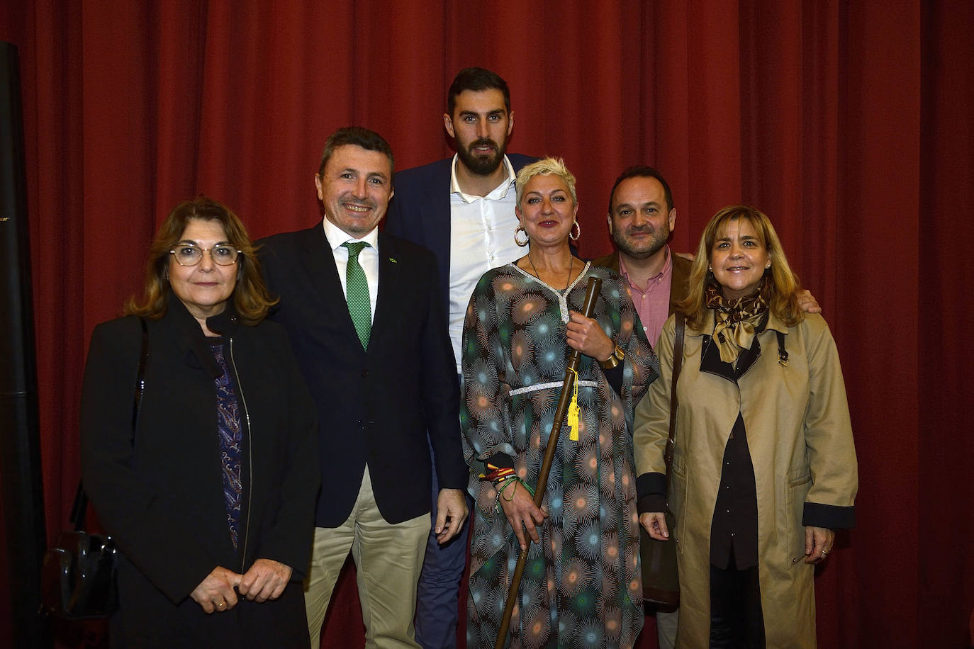 La Junta Municipal se constituyó anoche y la vocal del partido de Abascal Francisca García Martínez fue elegida presidenta. 